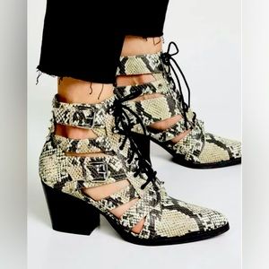 Sam Edelman Elana snakeskin Boots